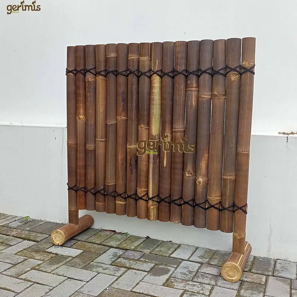 partisi bambu penyekat