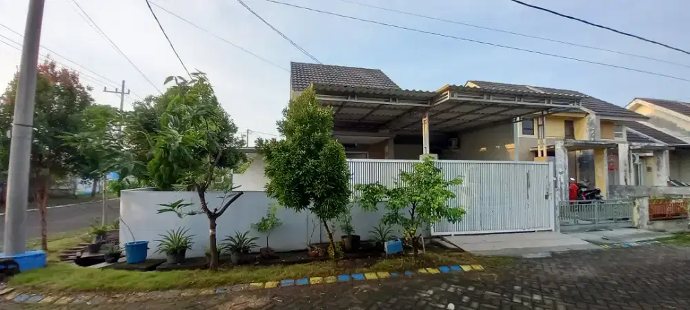 Rumah pojok Grand Surya