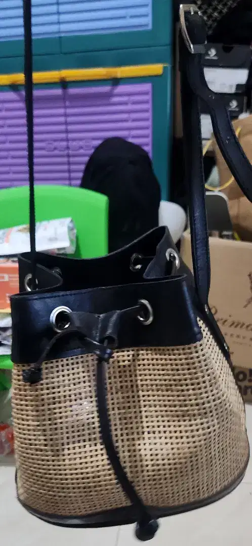 Tas mix leather dan anyaman rotan