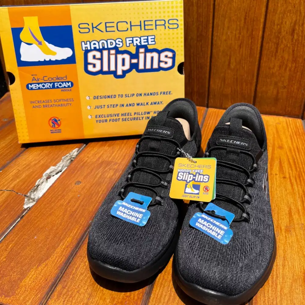 Sepatu Skechers Slip Ins Hitam