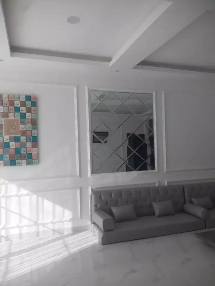 Cermin befel dekorasi