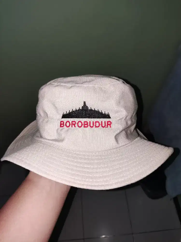 Topi Rimba Borobudur