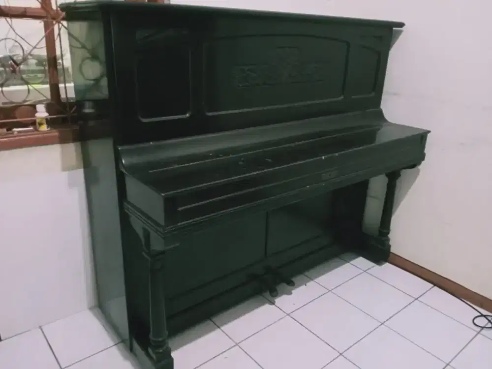Piano Vintage 100 thn lebih yg diburu kolektor