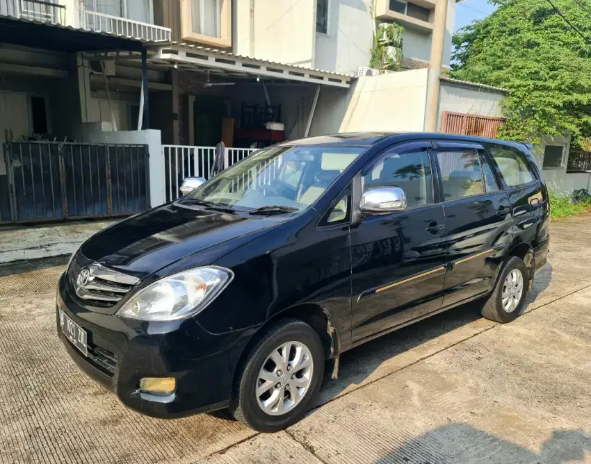 Toyota kijang innova G 2010 matic good condition - Mobil Bekas - 919227543