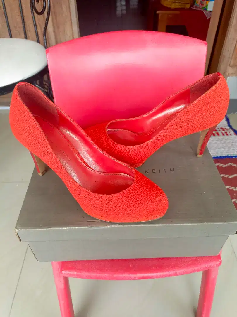 Sepatu Heels Charles & Keith