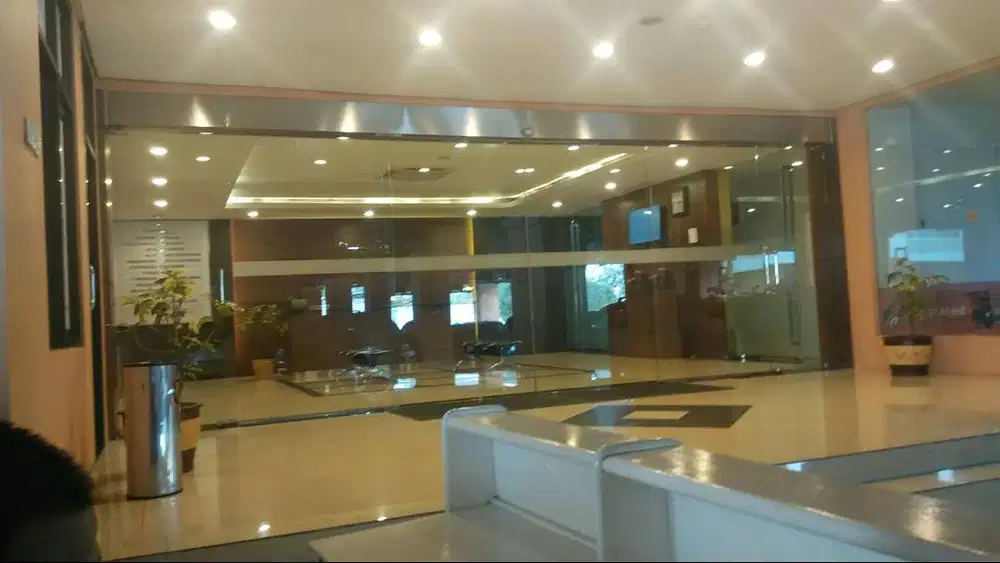 Sekat Partisi Kaca Kantor