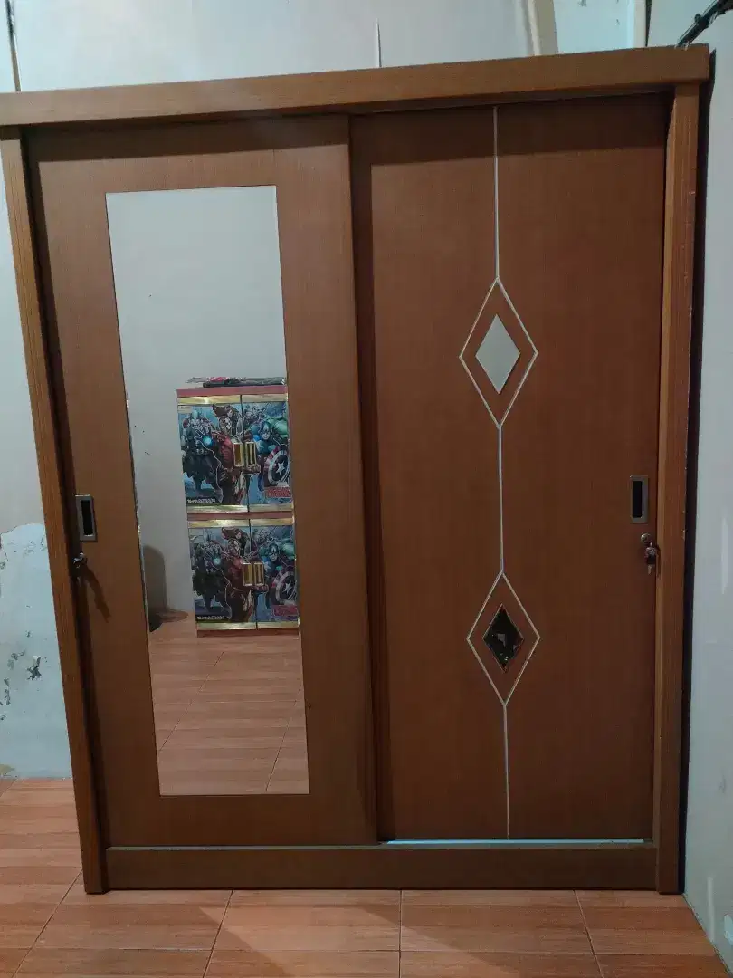 LIKE NEW! Lemari Pakaian 2 pintu - Minimalis Modern - Pintu Sliding