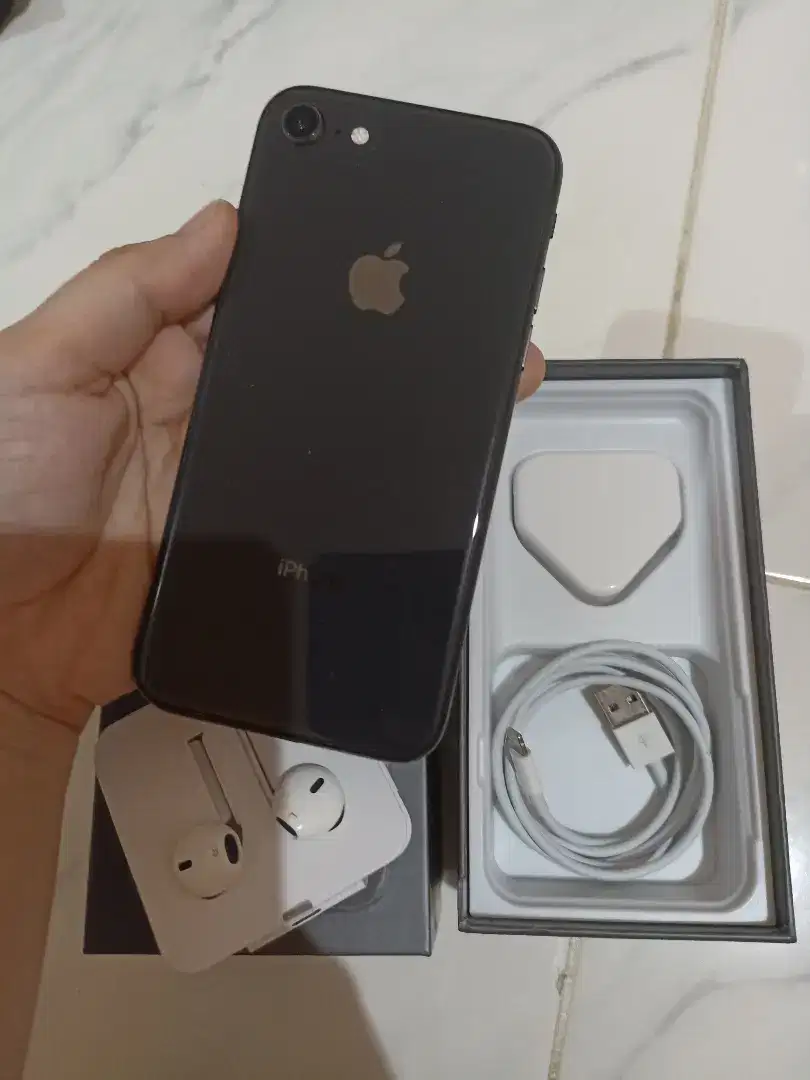 iPhone 8 64gb grey