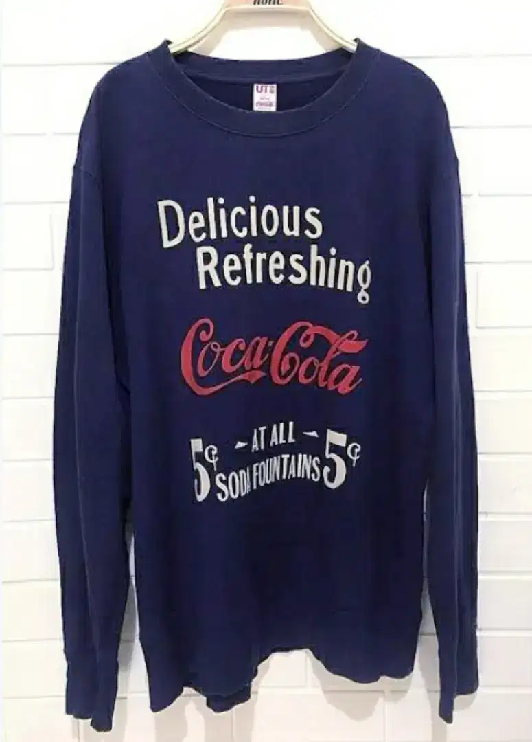 Crewneck Uniqlo X Coca Cola