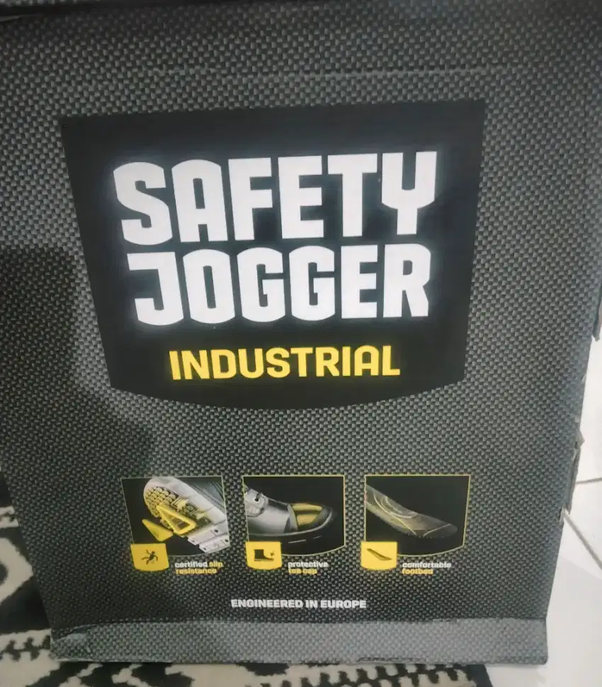 Safety joger ultima size 45 bNIB