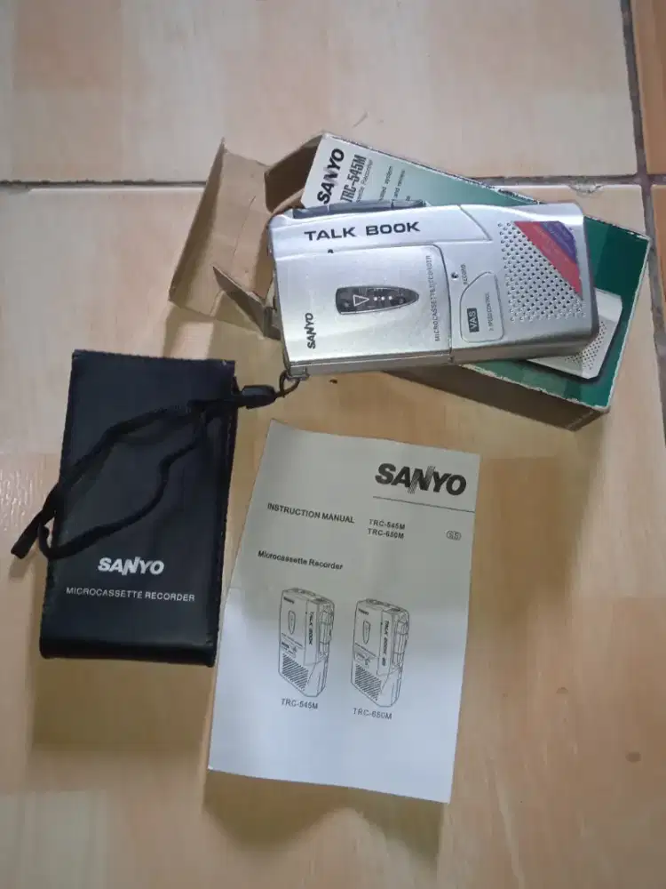 Tape recorder Sanyo klasik