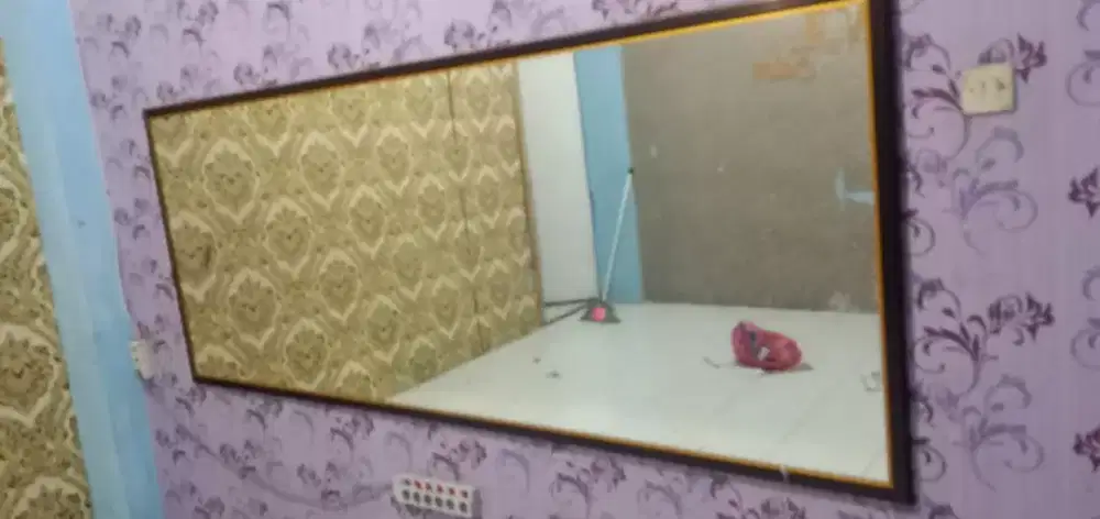 Dijual cepat cermin salon dan babershop kondisi mulus