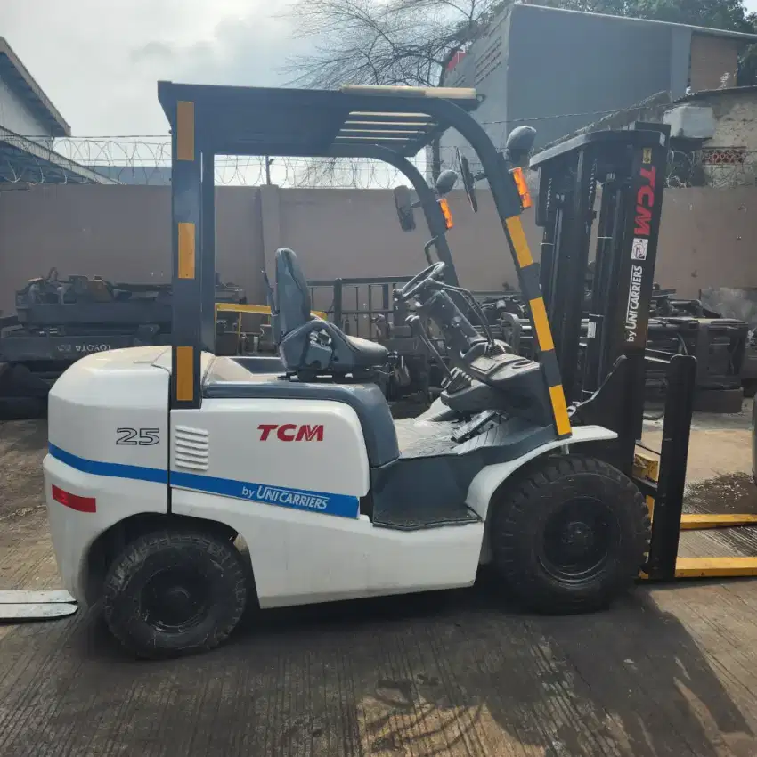 FORKLIFT 2,5 TON, 3 METER, MANUAL FD25C3Z, TAHUN 2017