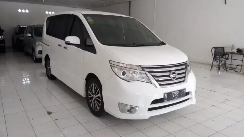 Nissan Serena HWS 2.0 Matic 2015 Putih Murah