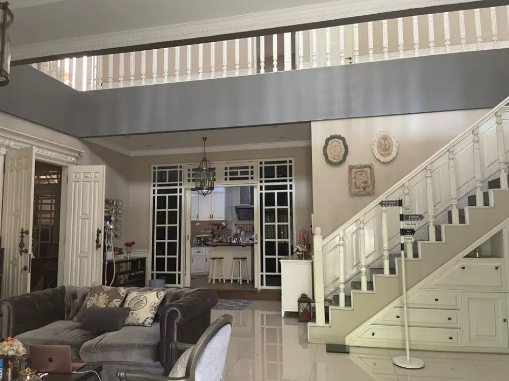 Dijual Rumah Hook Klasik Modern Full Furnished di Rawamangun, Jaktim