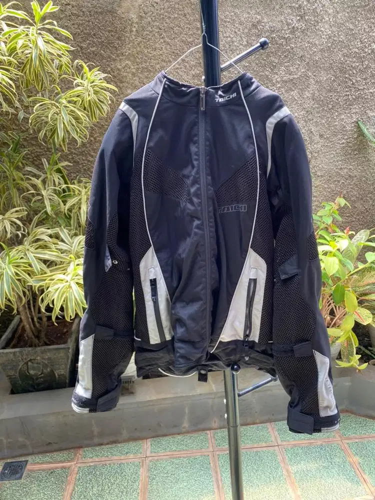 Jaket taichi size XL jpn