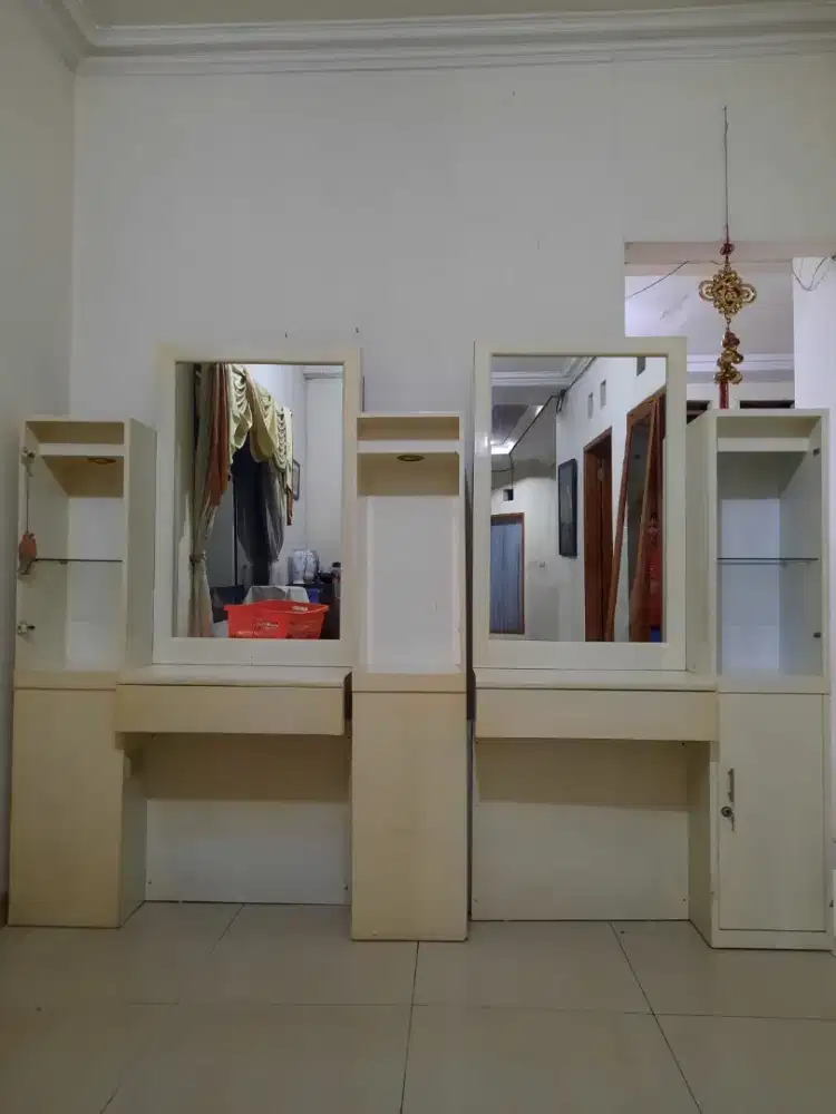 Dijual perlengkapan salon/makeup