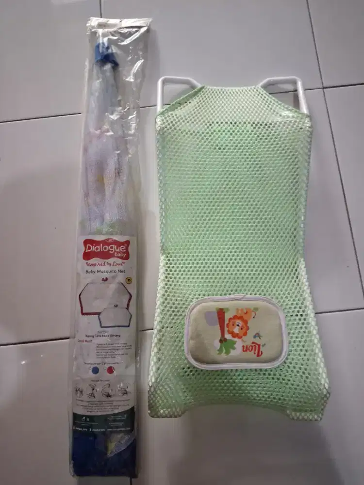Jaring anti nyamuk dan papan mandi bayi