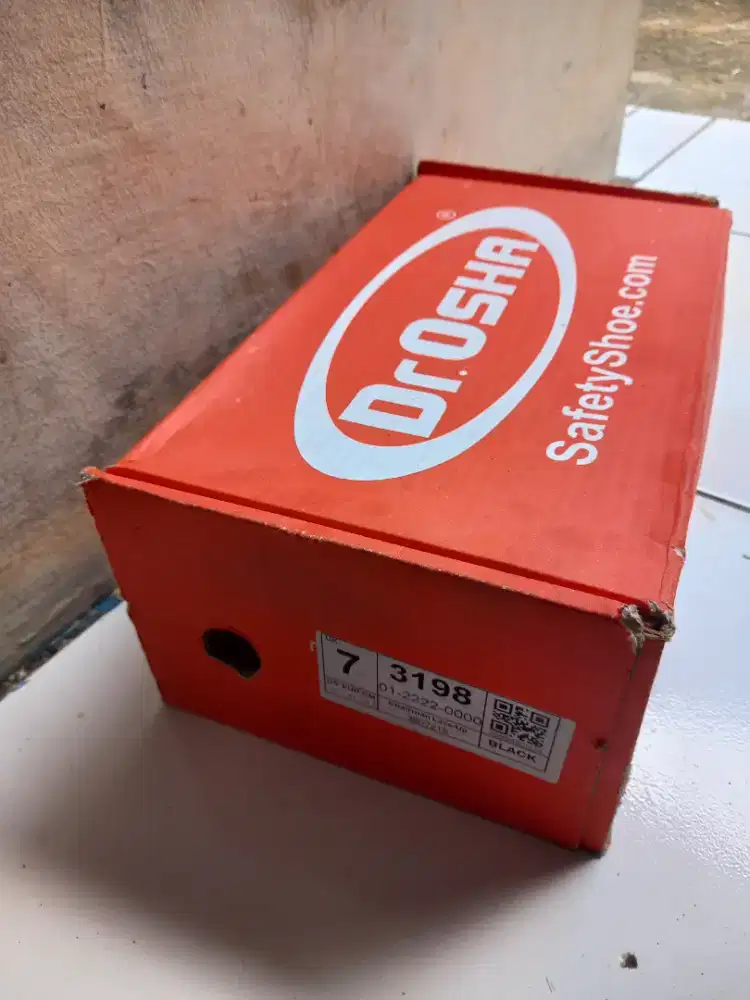 Sepatu safety Dr osha