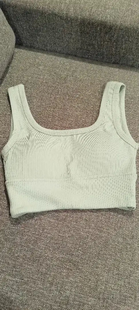 Baju olahraga wanita preloved