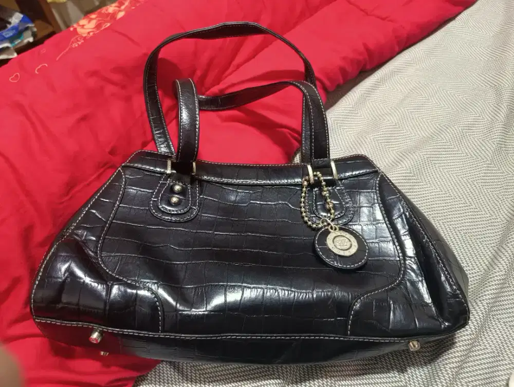 Tas Kulit Wanita Piere Cardin Original Kulit Asli Warna Hitam