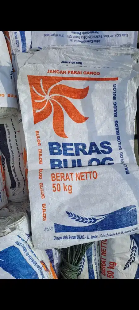 Goni bekas beras bulok 50 kg 1 merek cntk dan bgs smua nya