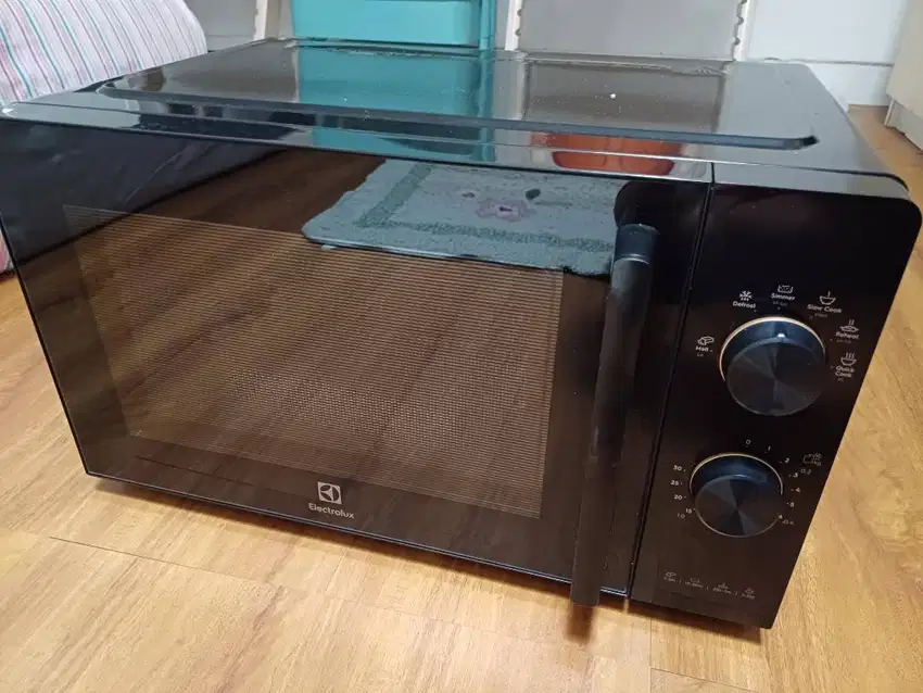 Electrolux Microwave Oven 20L