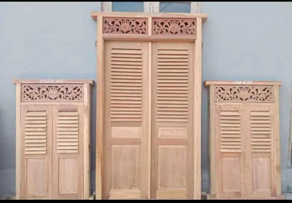 Kusen kayu seken dan baru