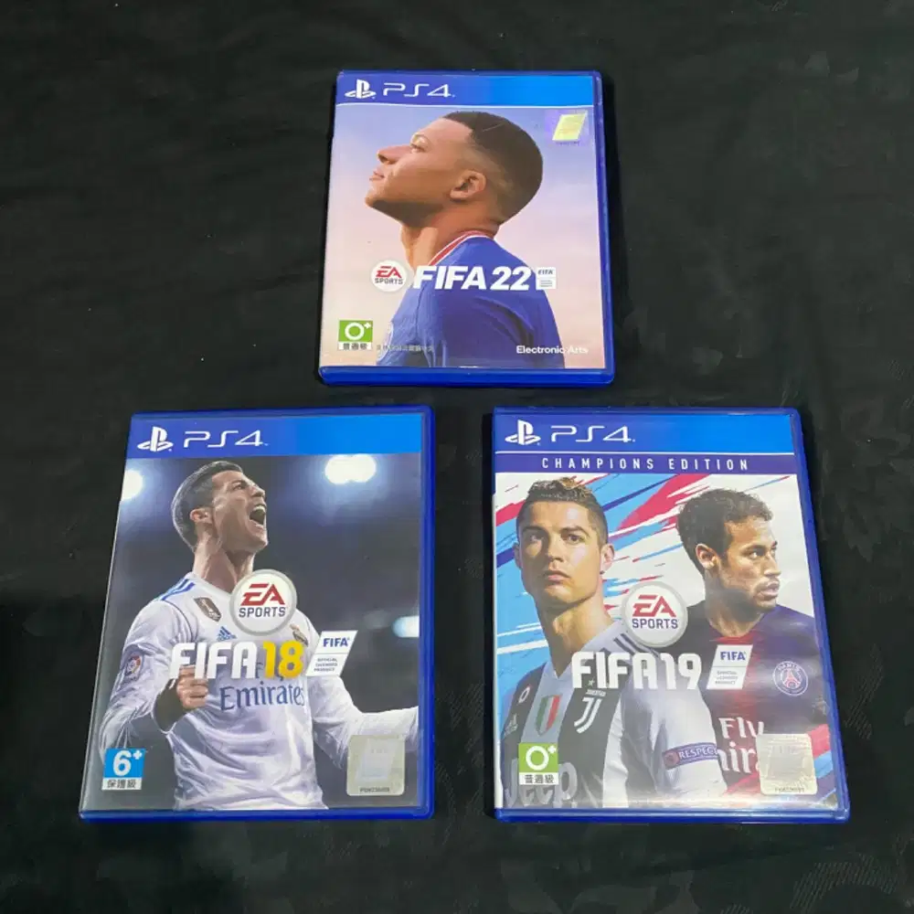 BD / KASET PS4: FIFA 22, FIFA 19, & FIFA 18