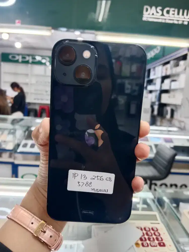 IPhone 13 256gb ibox garansi panjang bisa cicilan dan tukar tambah