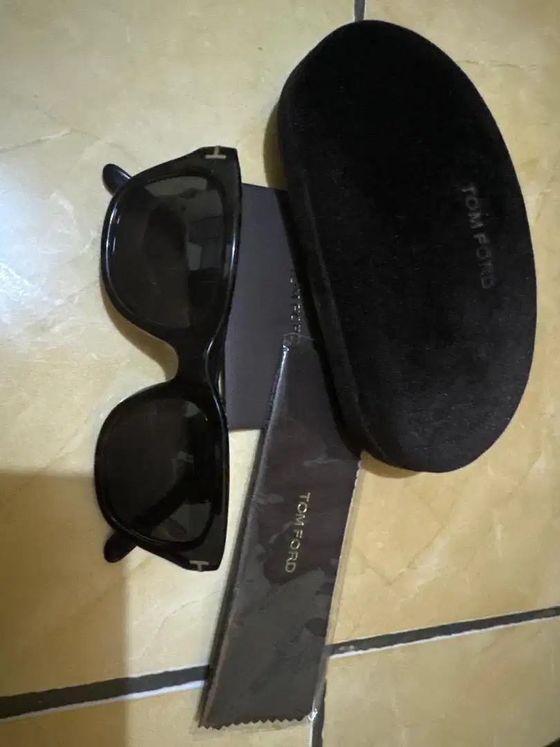 Kacamata Sun Glasses Tom Ford Snowdon TF237-F James Bond 007