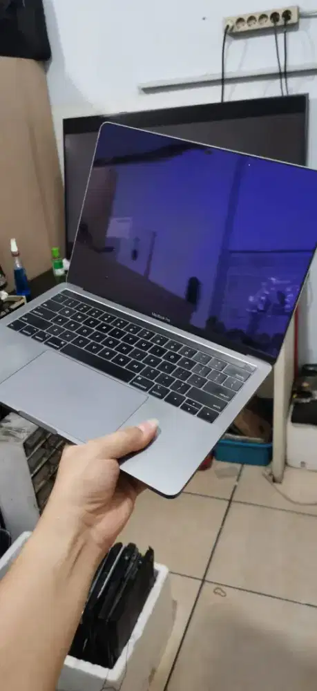 SIAP BELI MACBOOK PRO/AIR SEMUA KONDISI COD SE-JABODETABEK