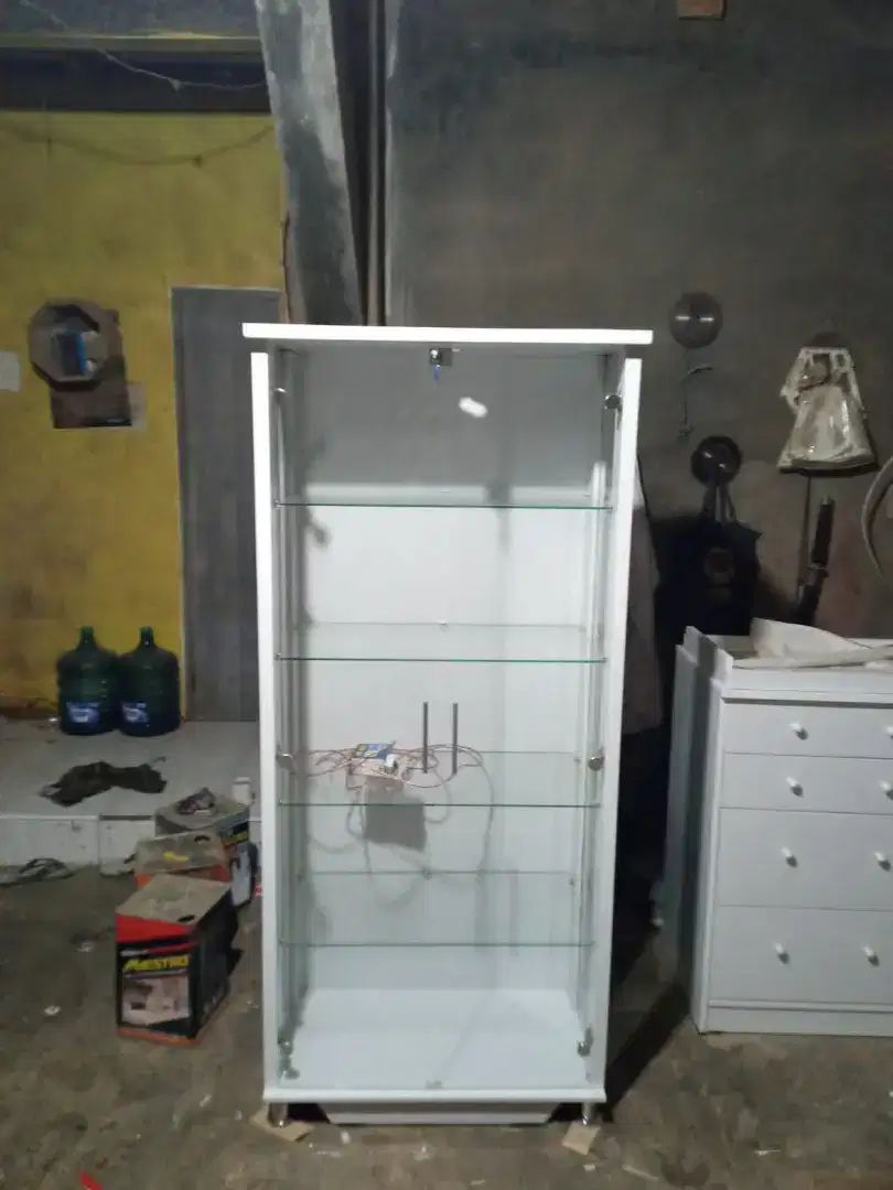 Lemari Hias pakai Lampu Led stripp
