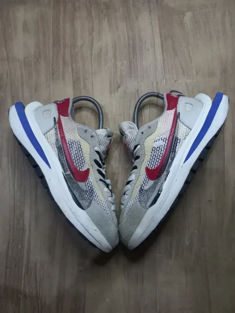 Nike x sacai vapor waffle white sail royal fuchsia