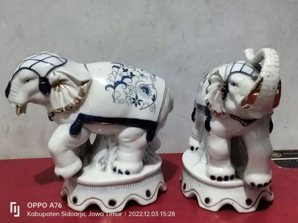 D jual keramik. Gajah. (2).kecil Tinggi - +16-17Cm.  Preloved.