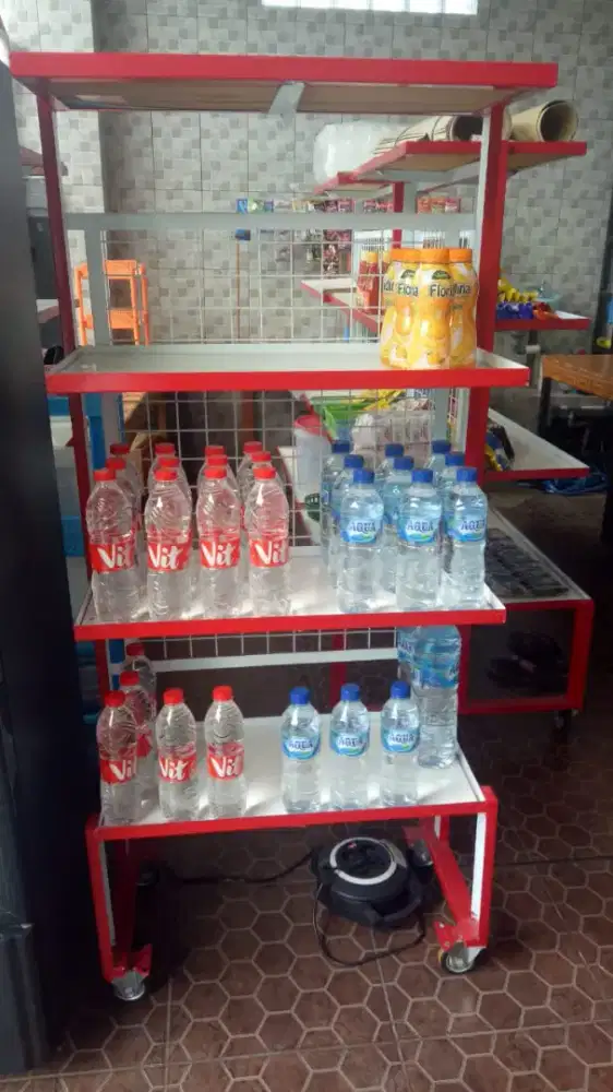 Dicari rak2 minimarket bekas