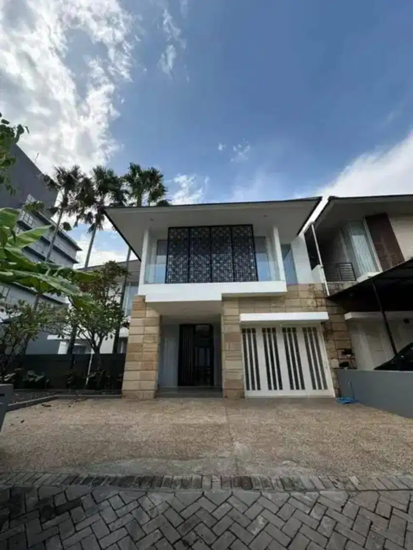 Rumah Semi Furnish Di Royal Residence Surabaya Barat