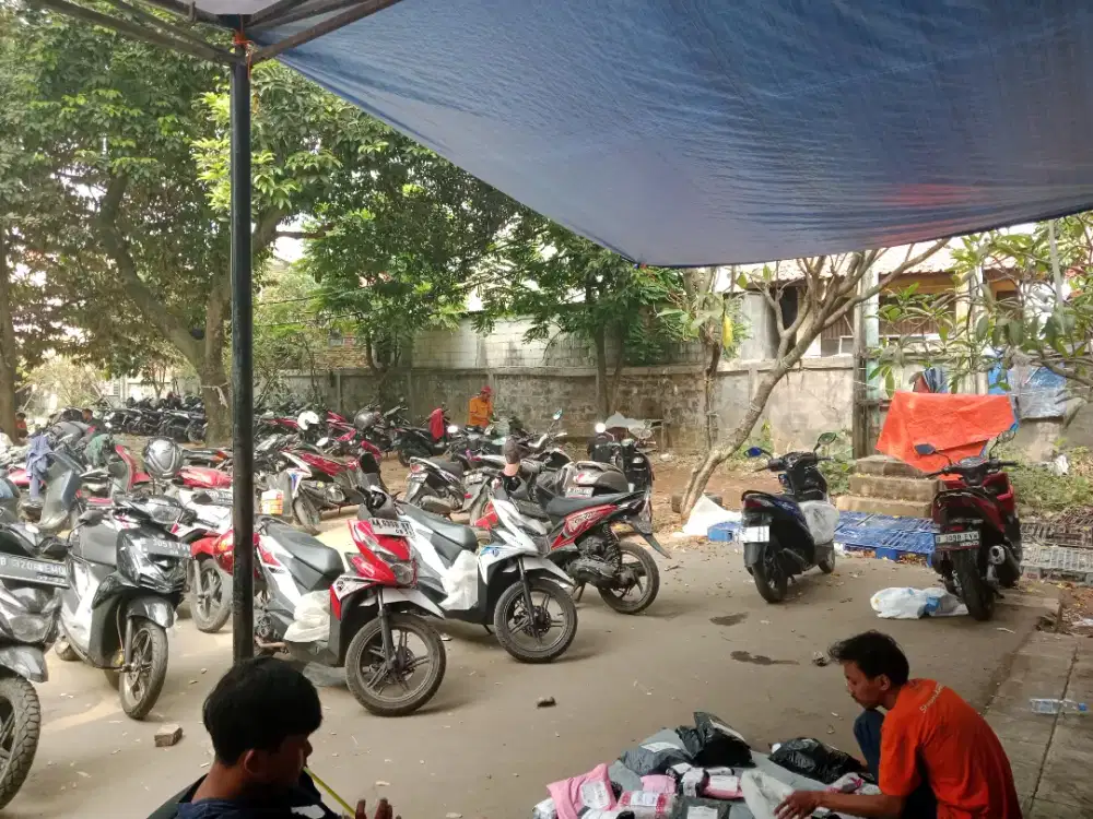 Di butuh kan kurir AREA LIMO DAN CINERE