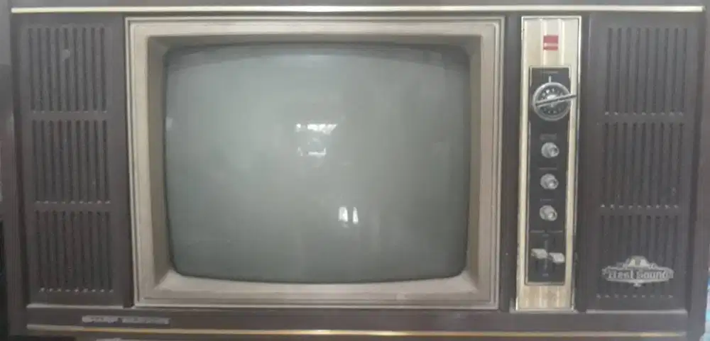 TV Jadul tahun 1960 - 1970 an merek Sharp