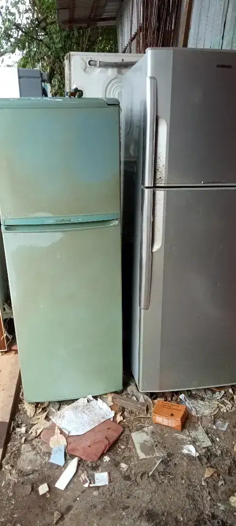 Rombeng kulkas bekas rusak segala macam