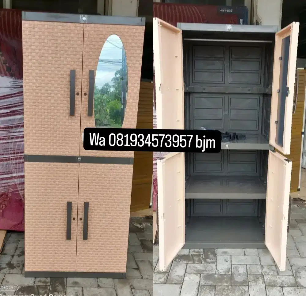 Lemari plastik gantungan