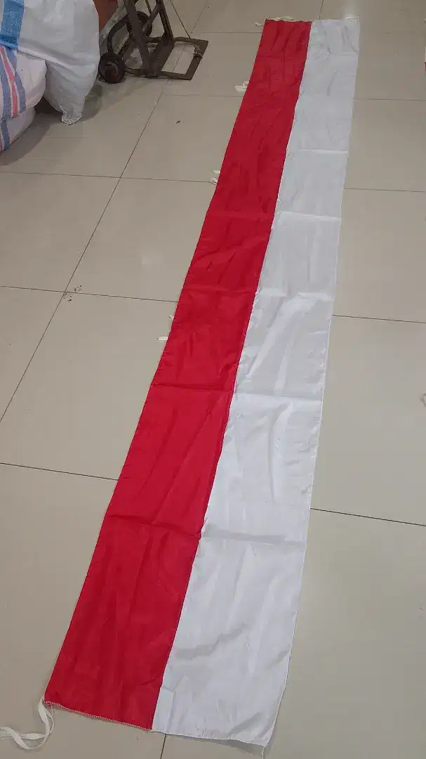 Umbul2 lurus merah putih