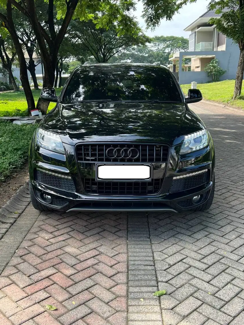 DIJUAL AUDI Q7 TURBO (2013)