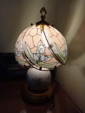 Lampu meja jadul langka