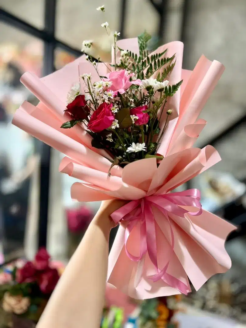 Bouquet Buket Bucket Bunga Segar Asli Fresh Flower Mawar Kado Wisuda