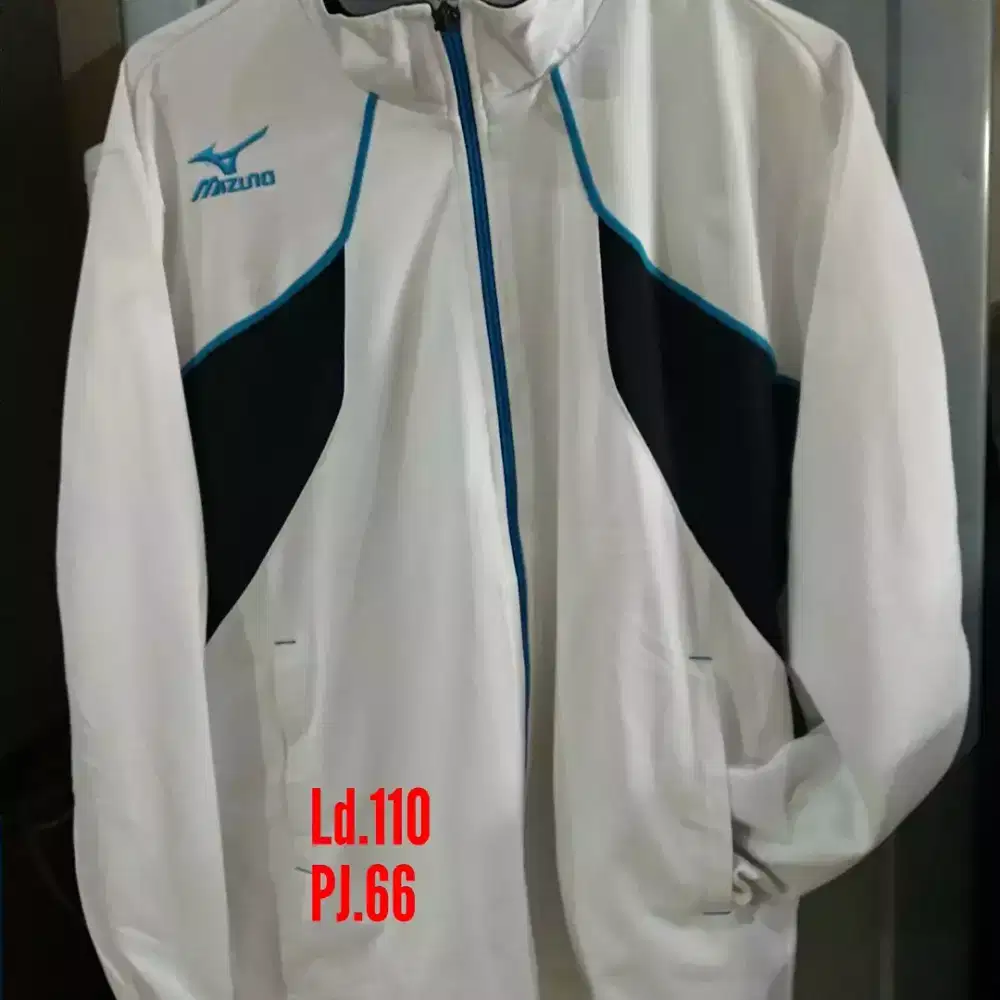 Jaket parasut Mizuno original