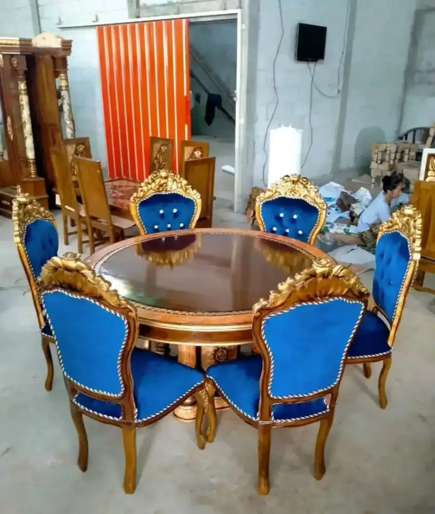 Set meja makan bundar k6