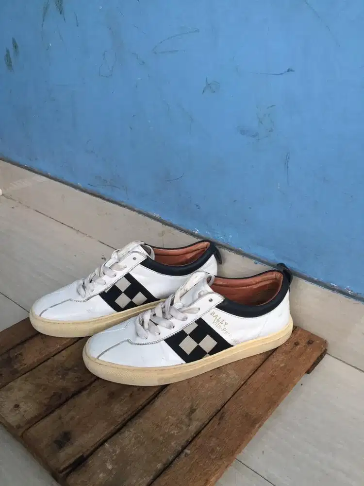 Sepatu Bally Vita Parcouts