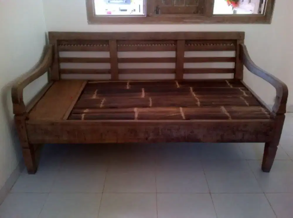 Bangku Resban Antik Kuno