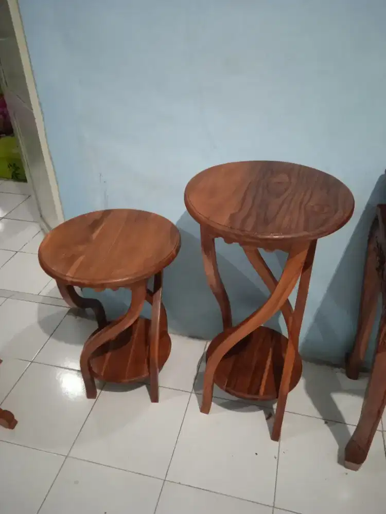 Meja vas jati tinggi